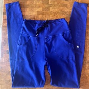 Women’s blue Lululemon leggings